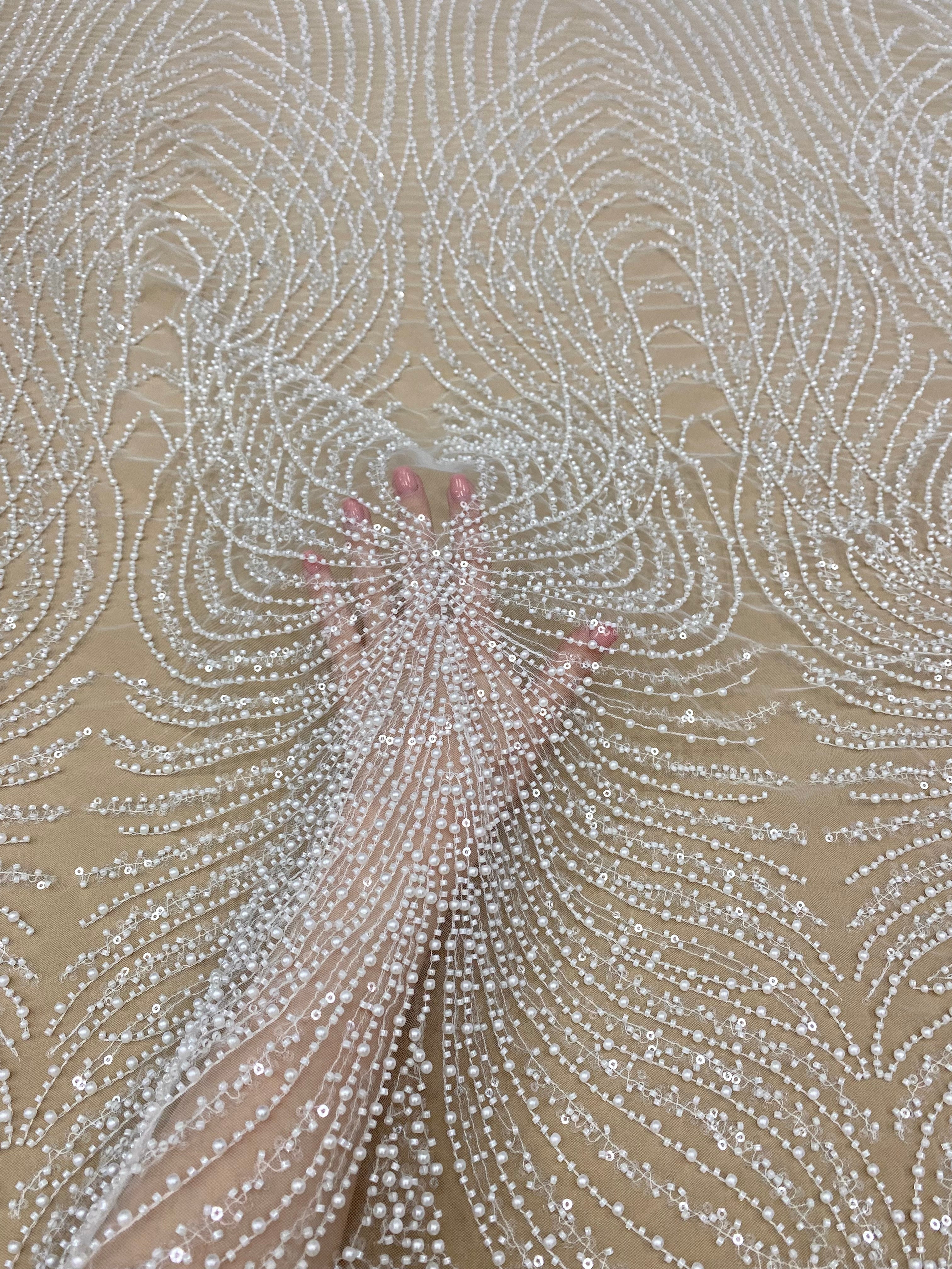 Cupon 1.50 m din Dantela Couture Ivory cu Panou, cu Perle, Margele si Paiete
