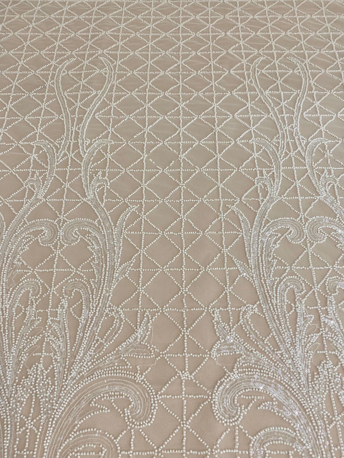 Dantela Ivory cu Model Geometric, cu Perle si Paiete