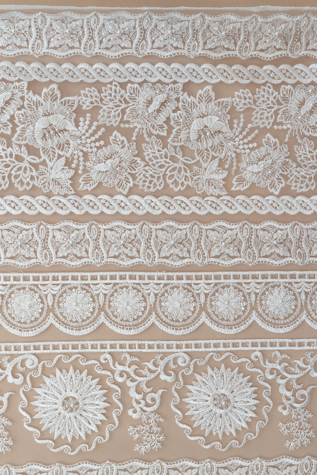 Lace with Floral Pattern, with Crystals, Pearls and Sequins