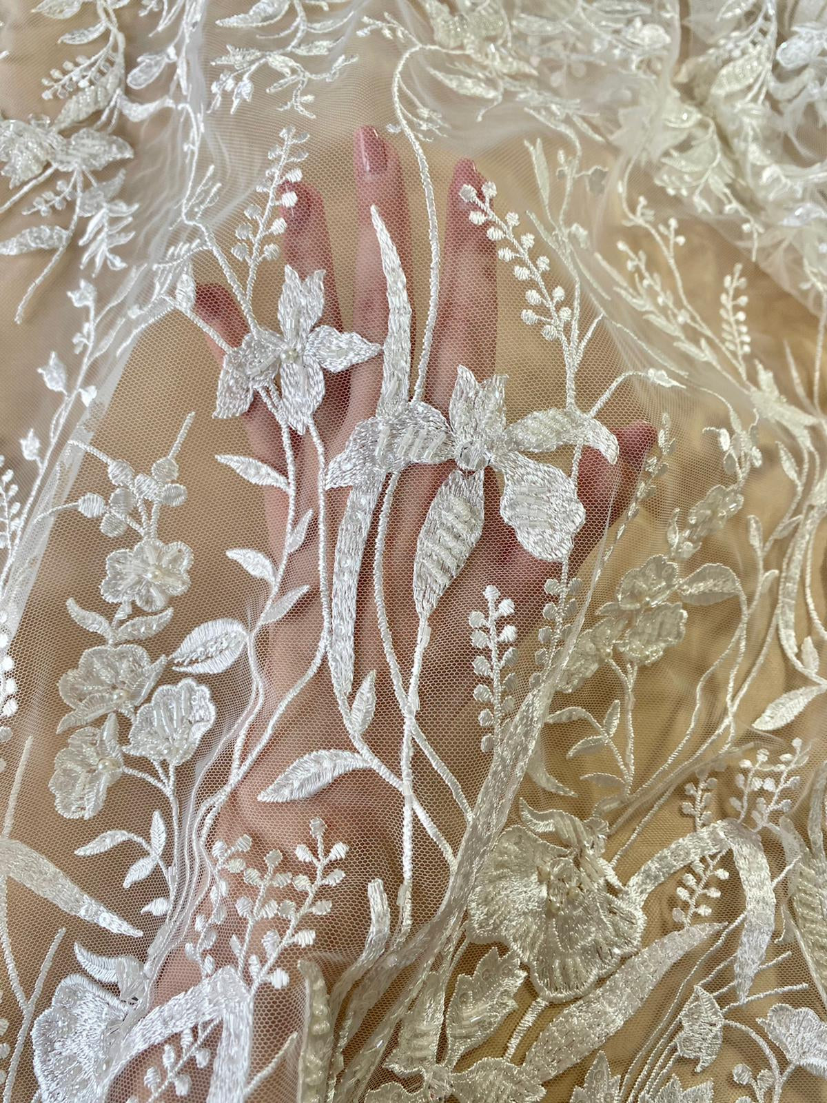 Lace with Floral Pattern, with Crystals, Pearls and Sequins